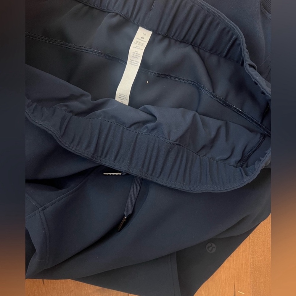 Lululemon joggers - Picture 3 of 3